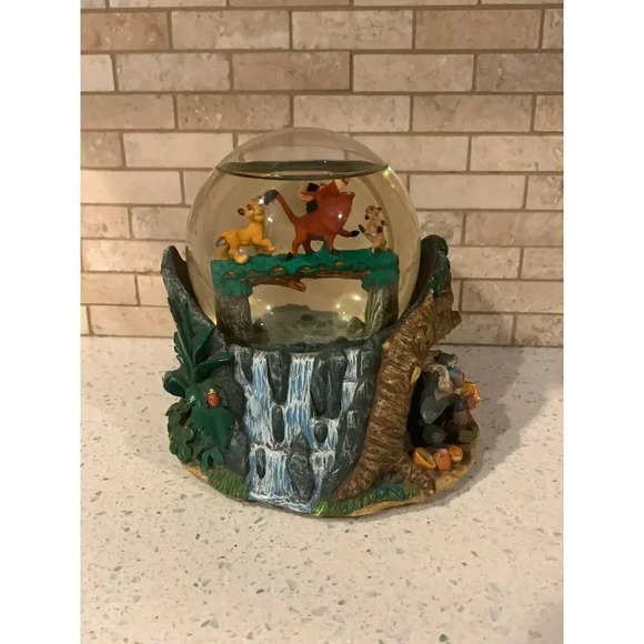 Snowglobe Lion King Simba Timon Pumba Rafiki Hakuna Matata Pride Lands Disney. - Picture 1 of 8